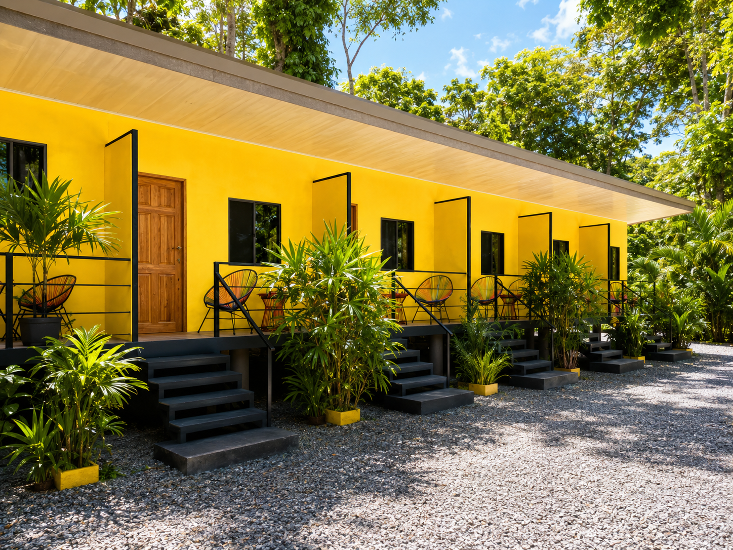 Cabinas Kiamimi yellow cabinas property in Playa La Negra